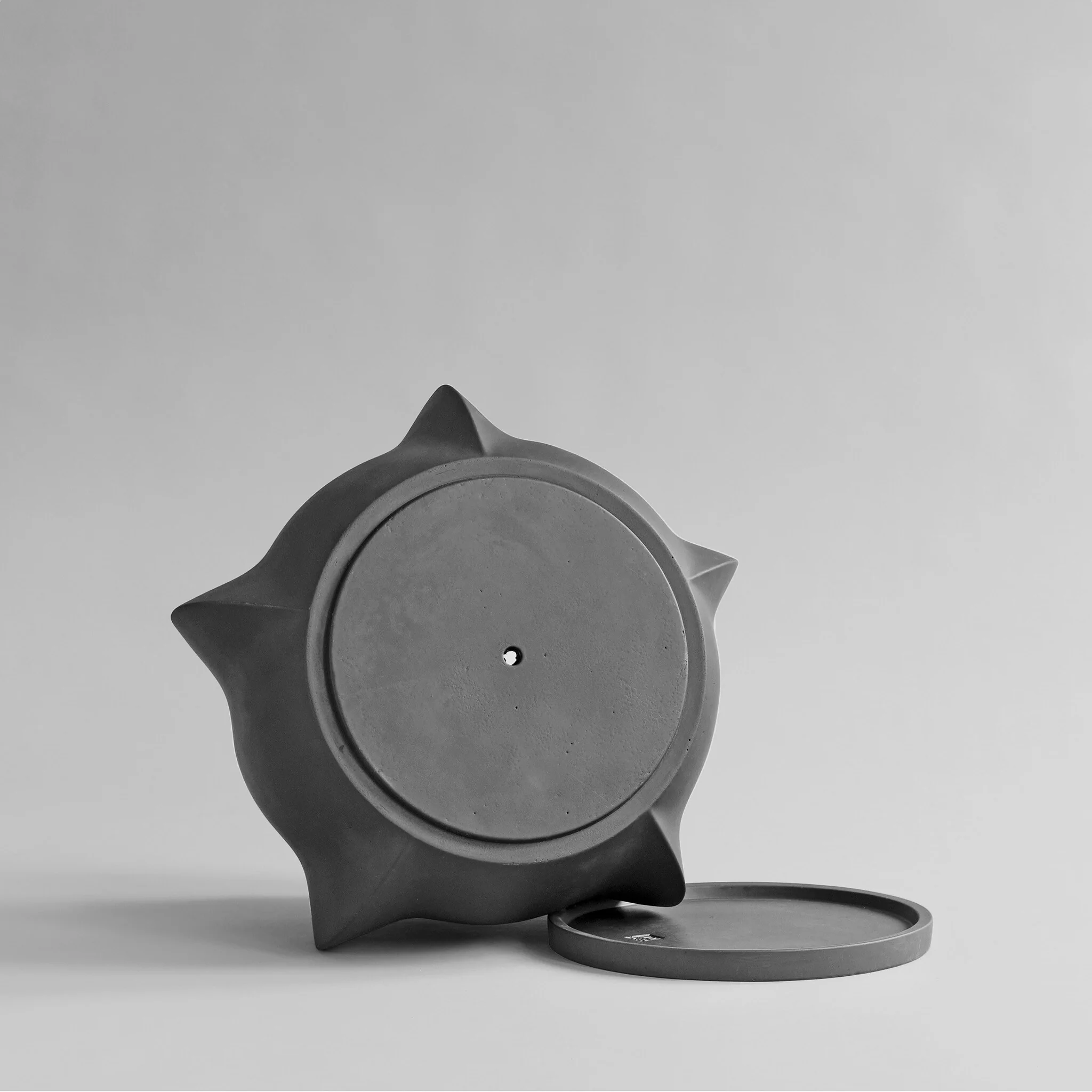 Arket Plant Pot, Medio - Dark Grey - Image 8