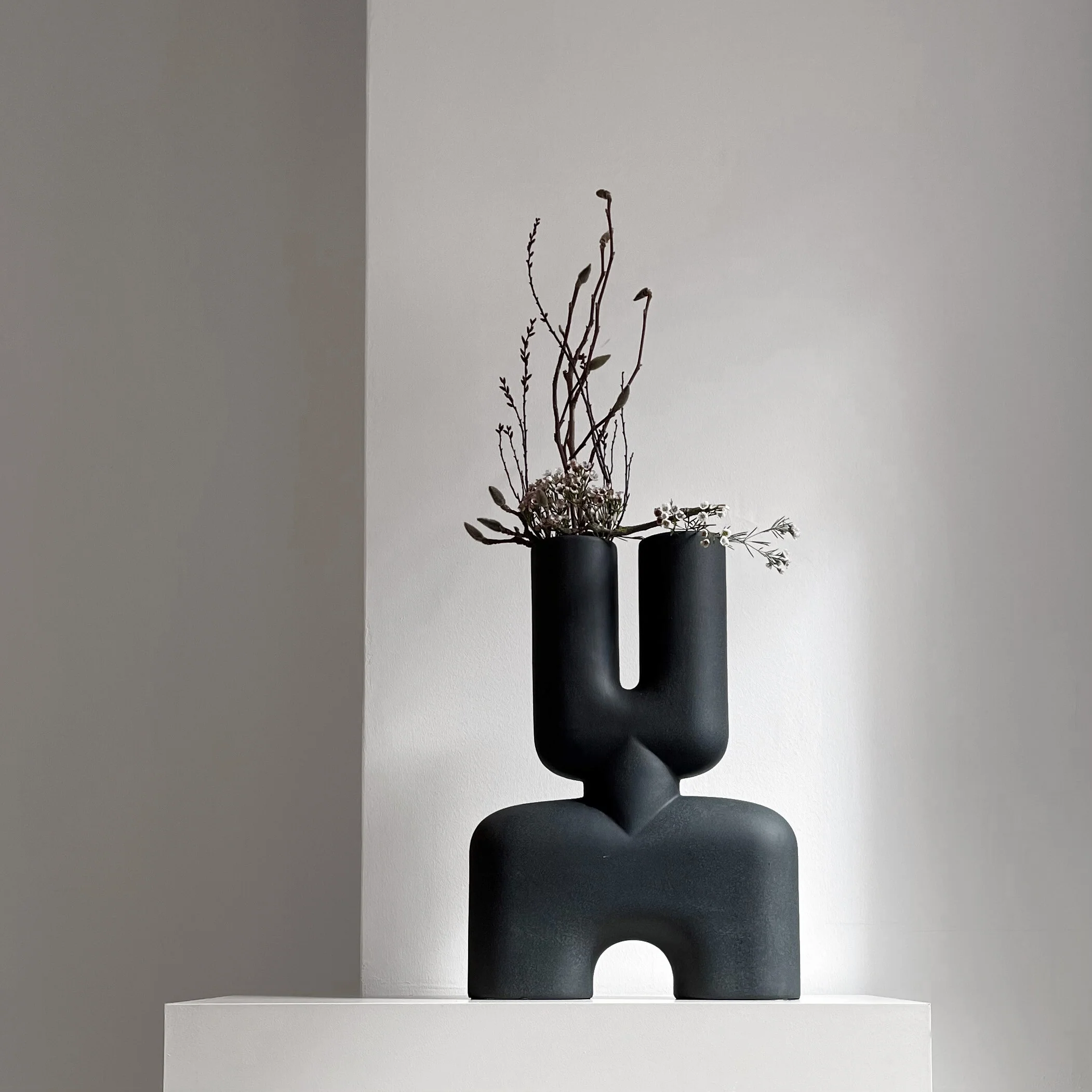 Cobra Vase Double, Medio - Black - Image 5