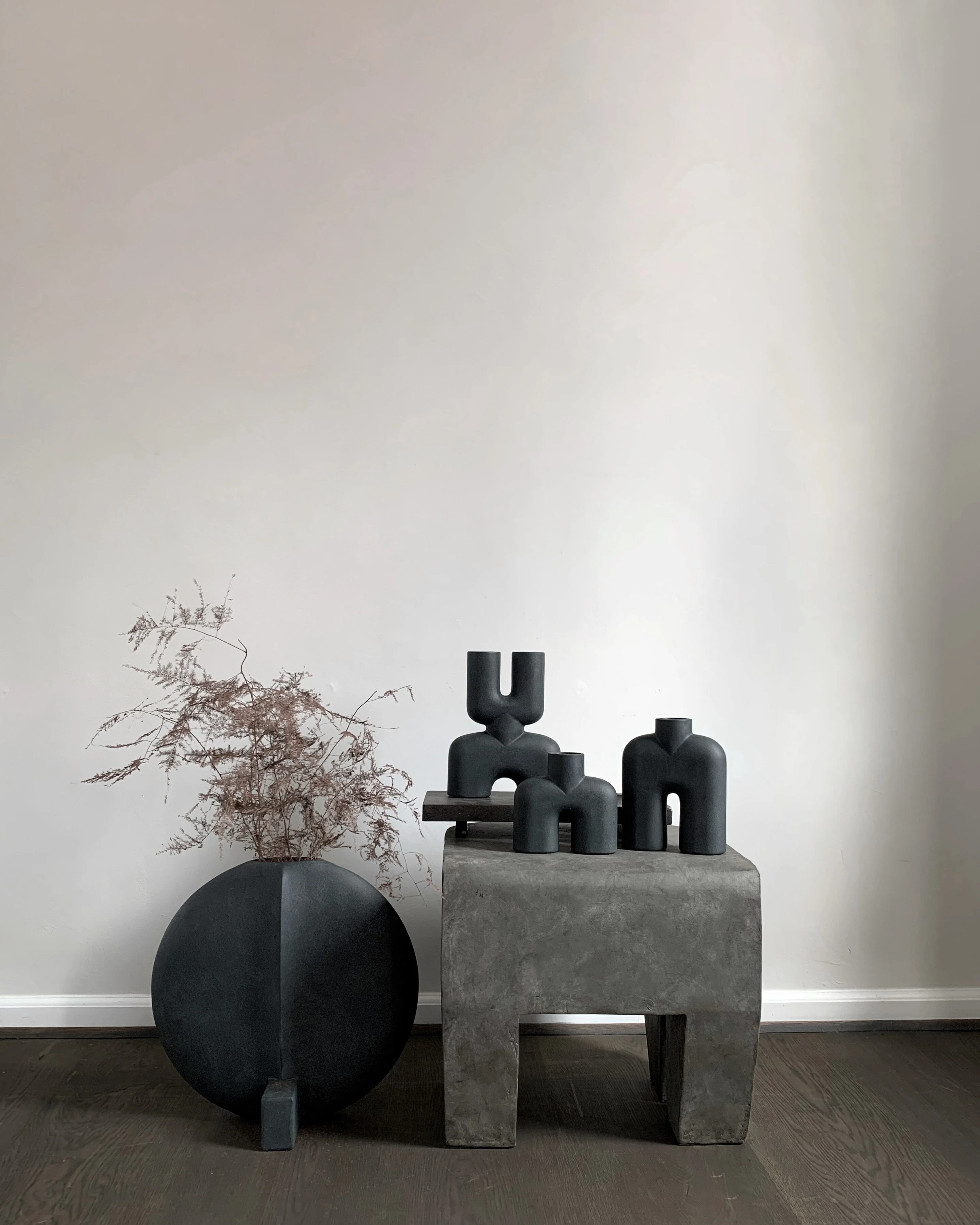 Cobra Vase Uno, Mini - Black - Image 6