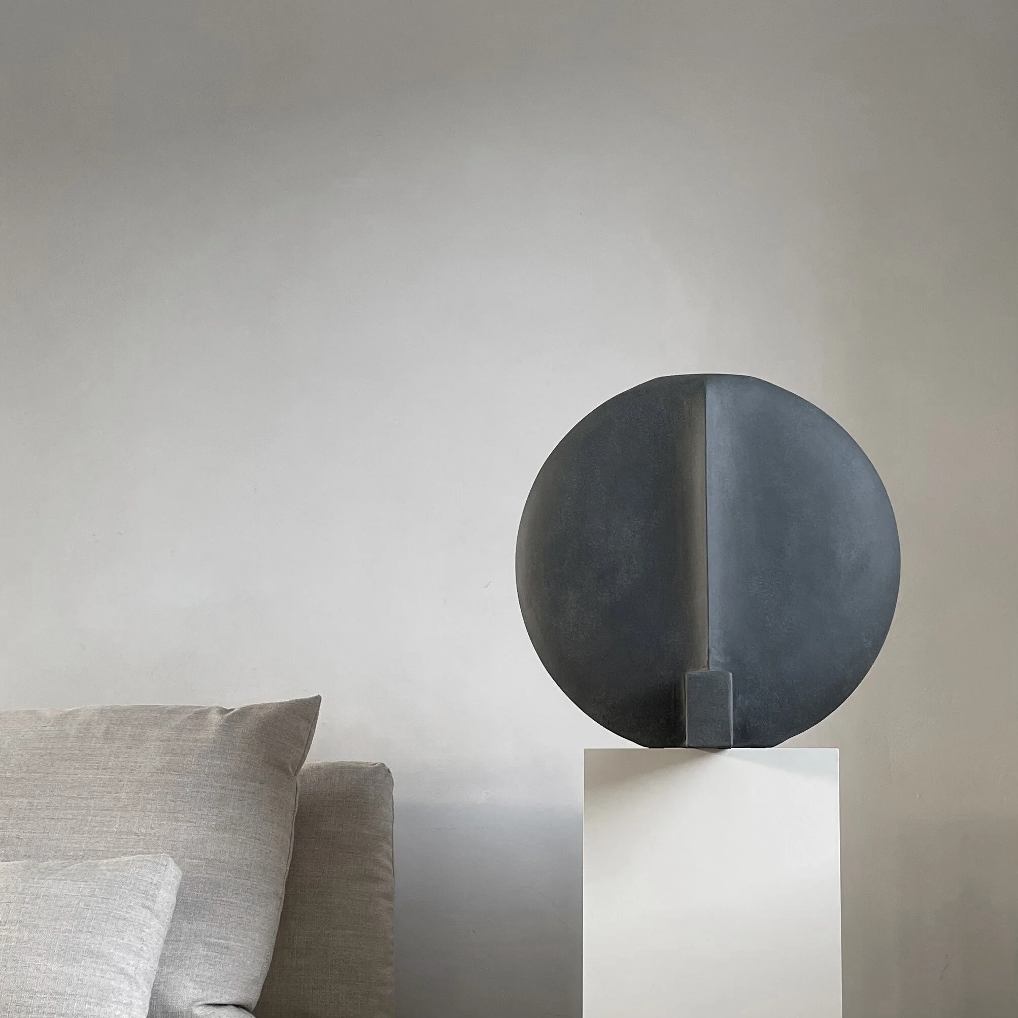 Guggenheim Vase, Big - Coffee - Image 6