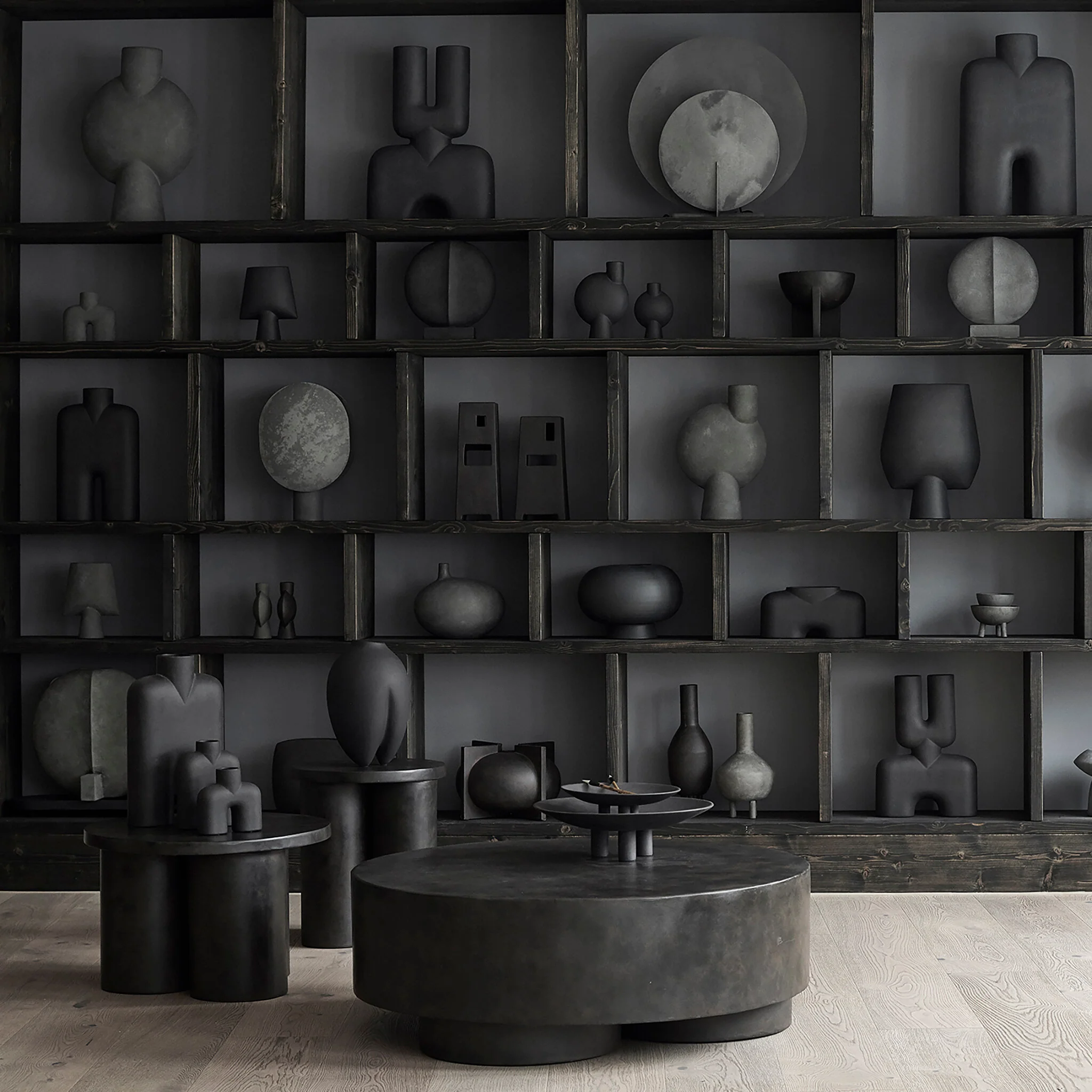 Guggenheim Vase, Big - Dark Grey - Image 3