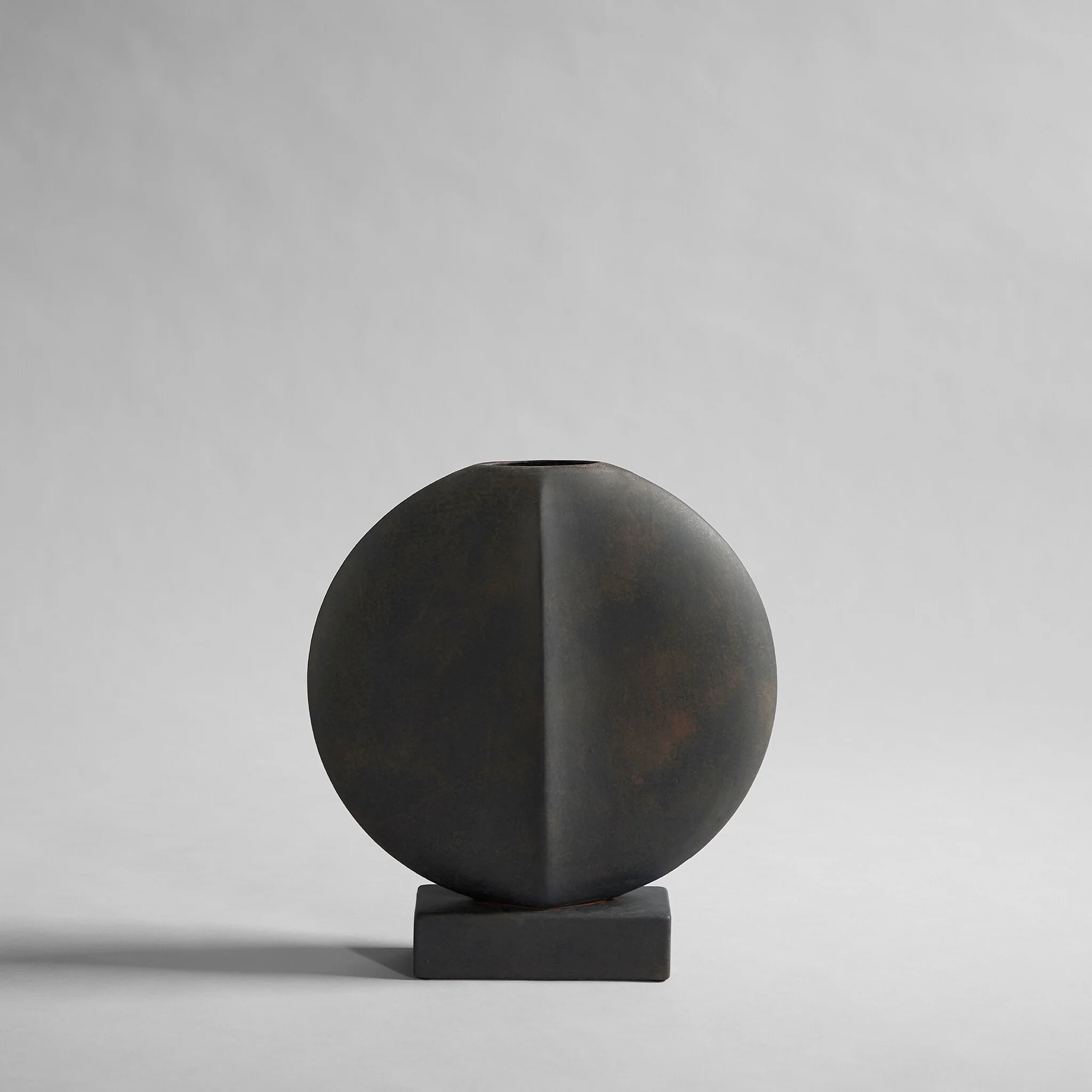 Guggenheim Vase, Mini - Coffee
