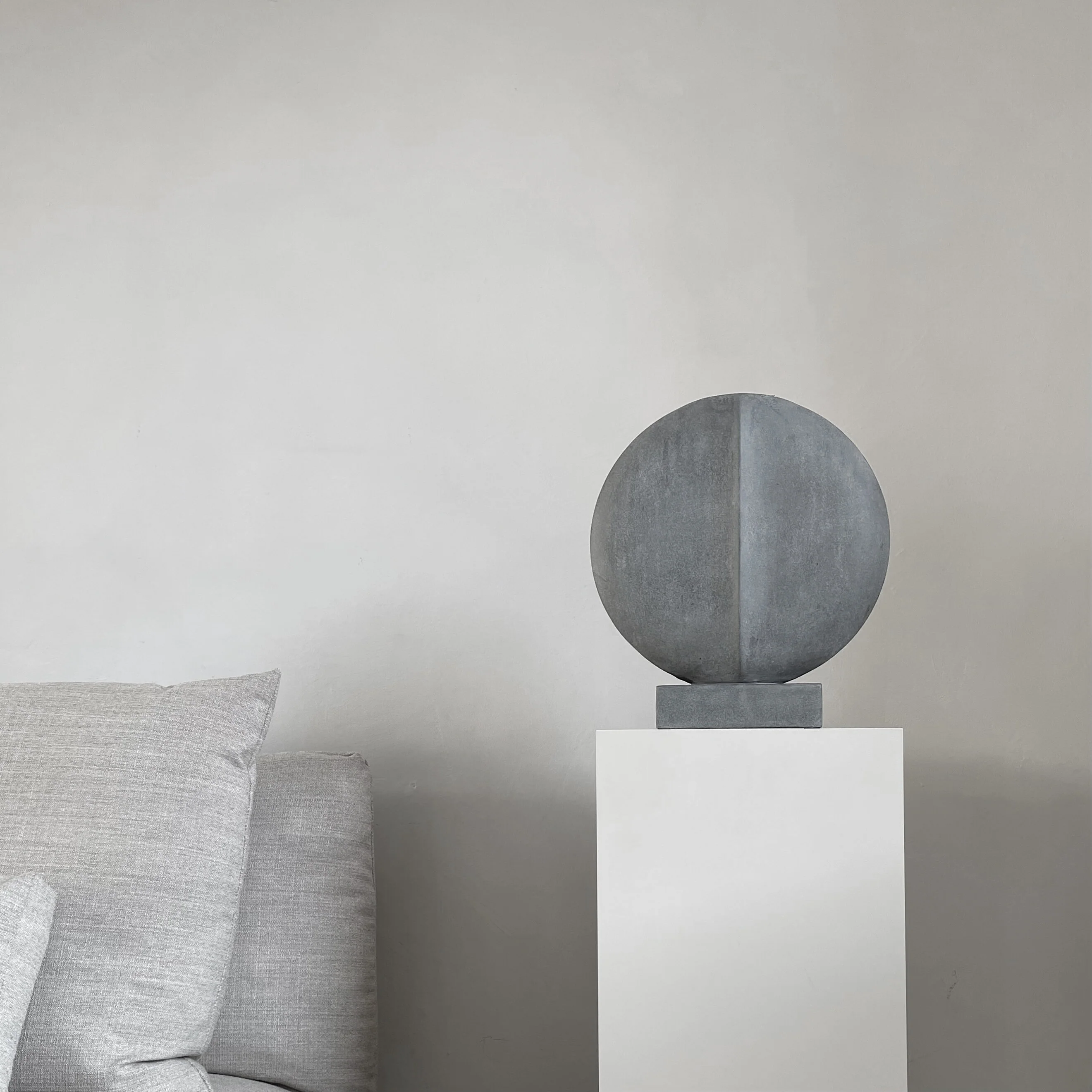 Guggenheim Vase, Mini - Dark Grey - Image 4