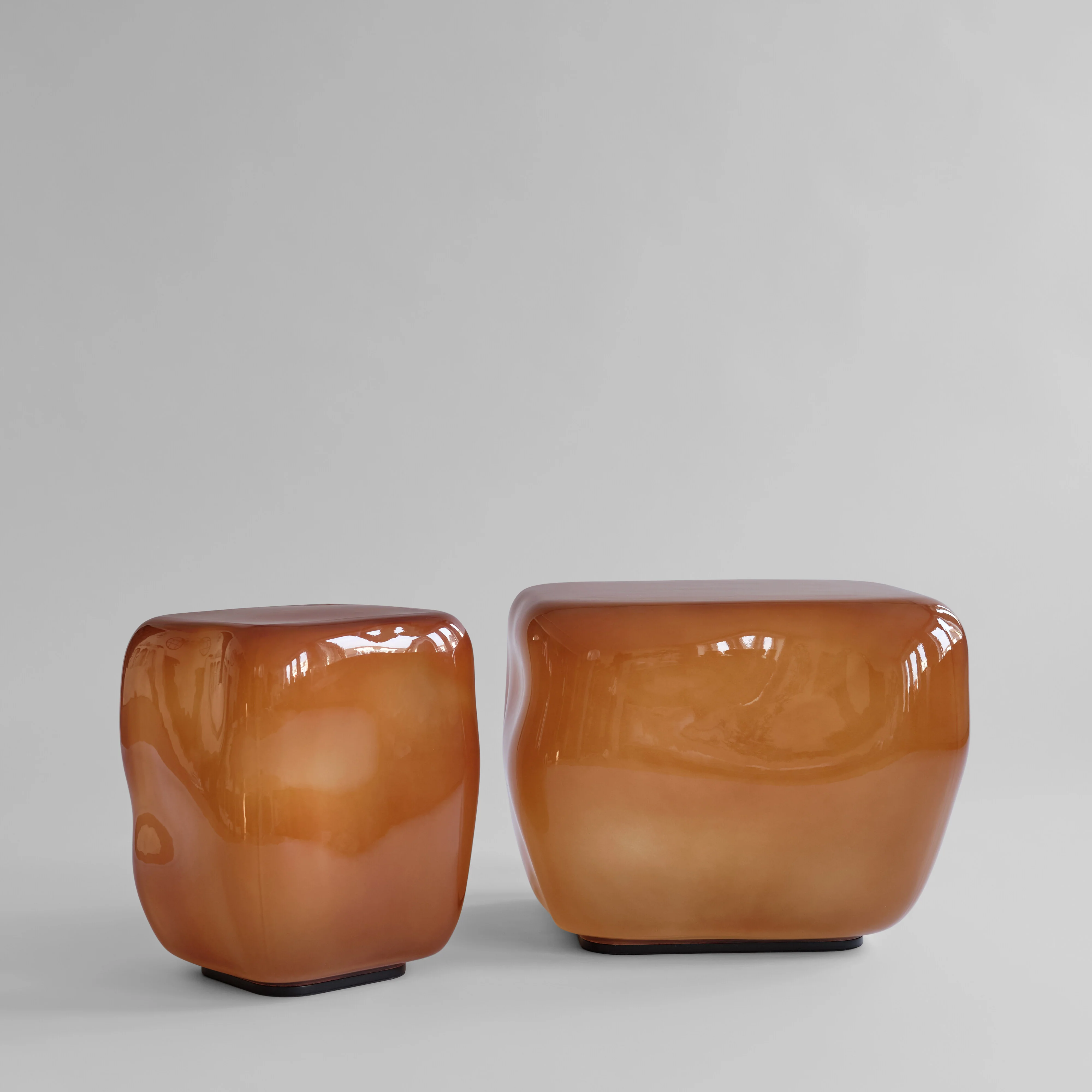 Ishi Coffee Table, Mini - Caramel - Image 4