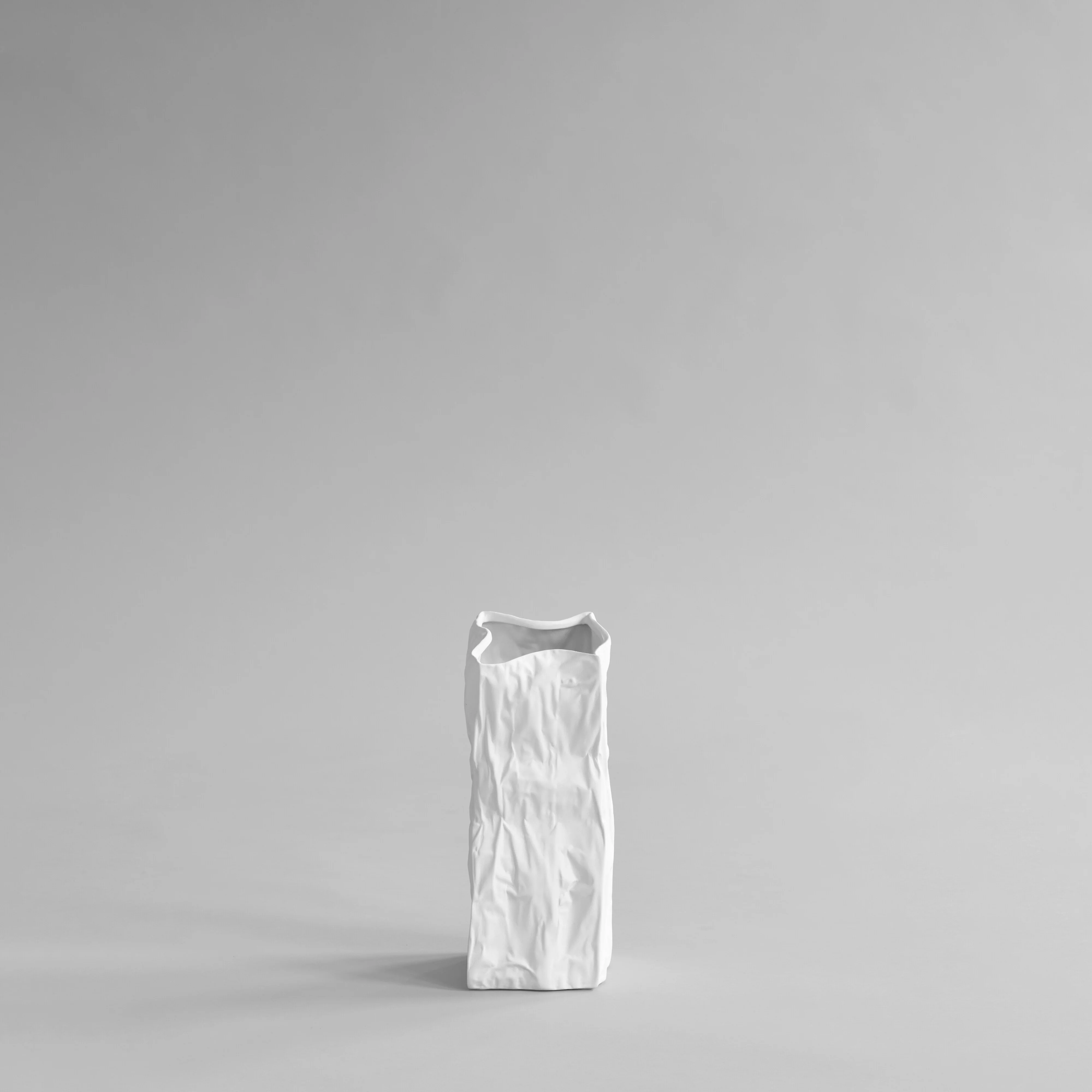 Kami Vase, Medio - Bone White - Image 11