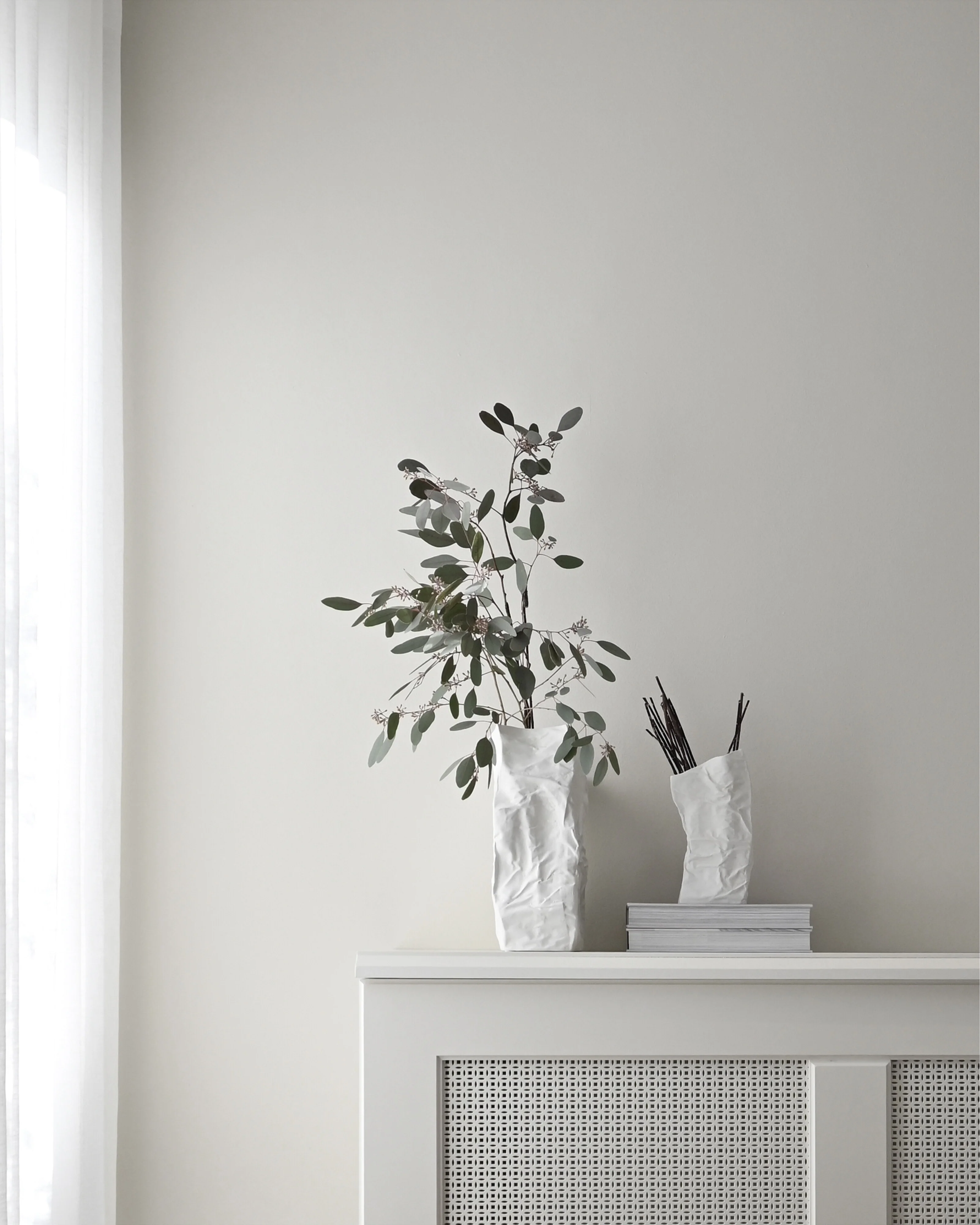 Kami Vase, Medio - Bone White - Image 7