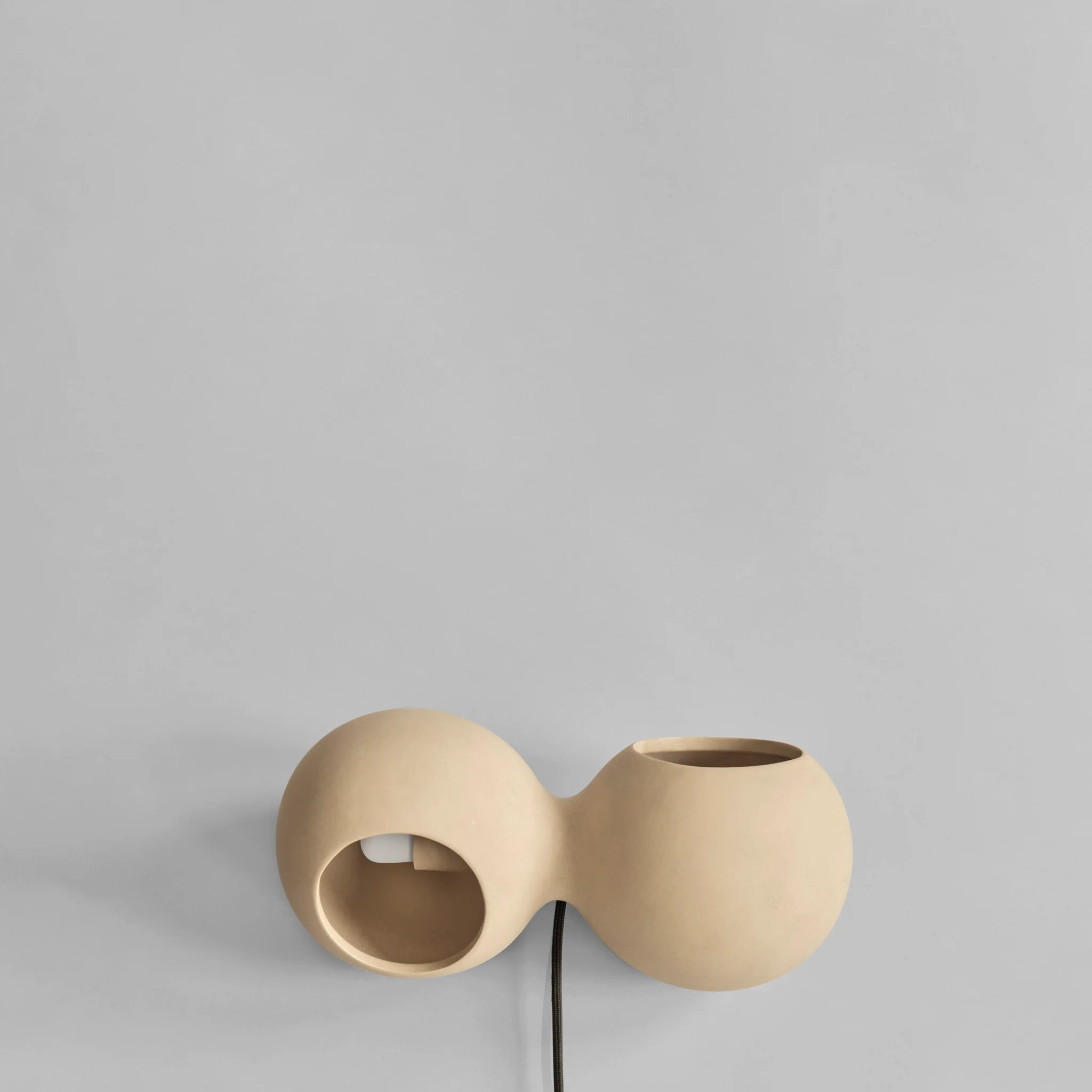 Le Deux Table Lamp - Sand - Image 7