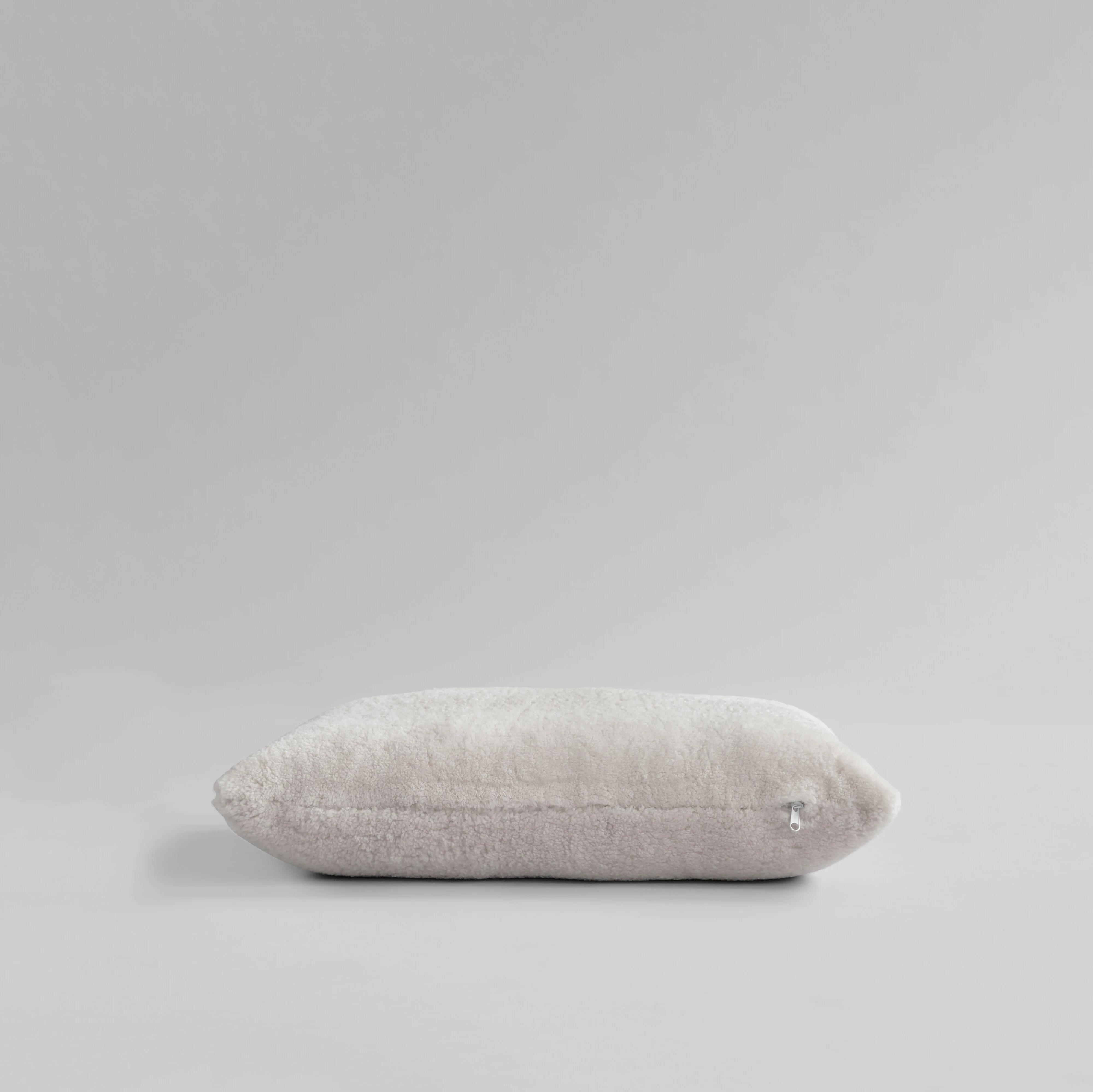Makura Pillow 11 - Sandshell (Sheepskin) - Image 15