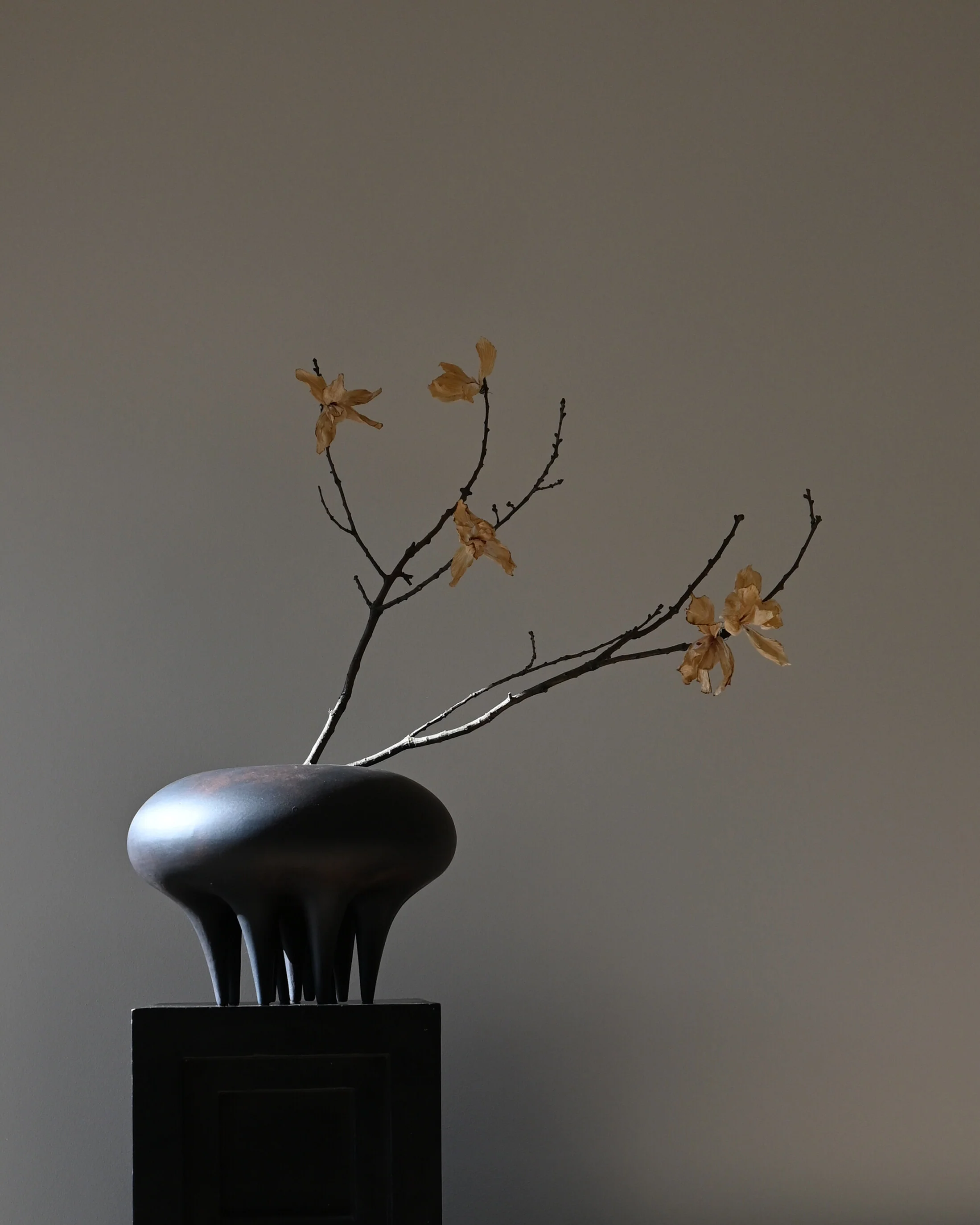 Medusa Vase, Big - Coffee - Image 7