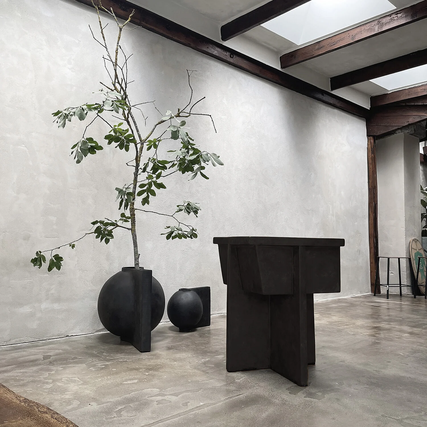 Offset Vase, Big - Coffee - Image 3
