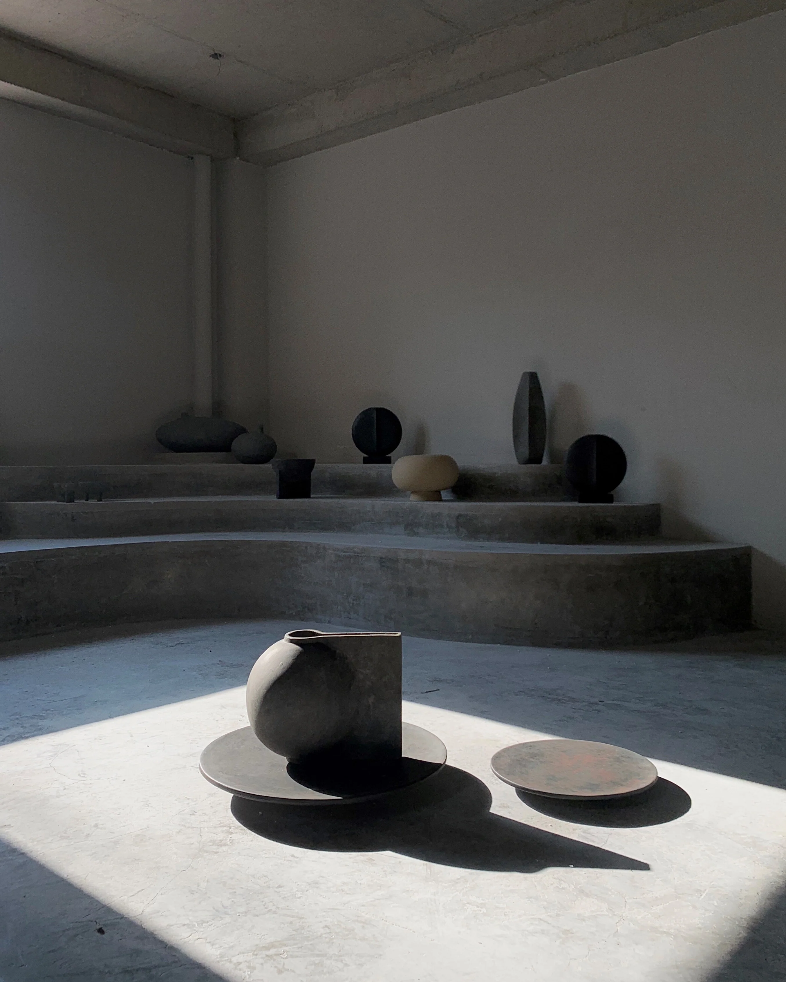 Offset Vase, Big - Dark Grey - Image 3