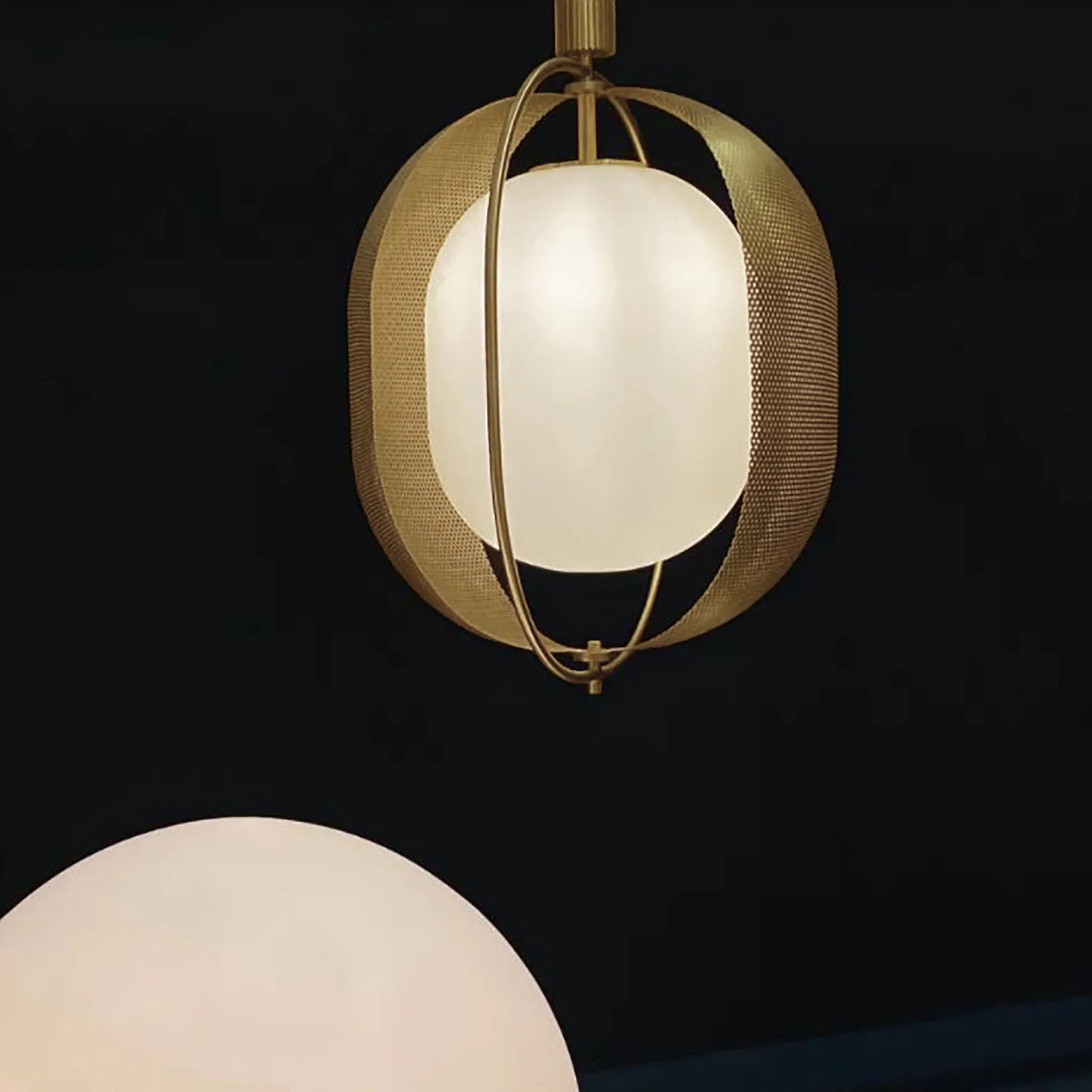 Pearl Pendant - Brass - Image 3