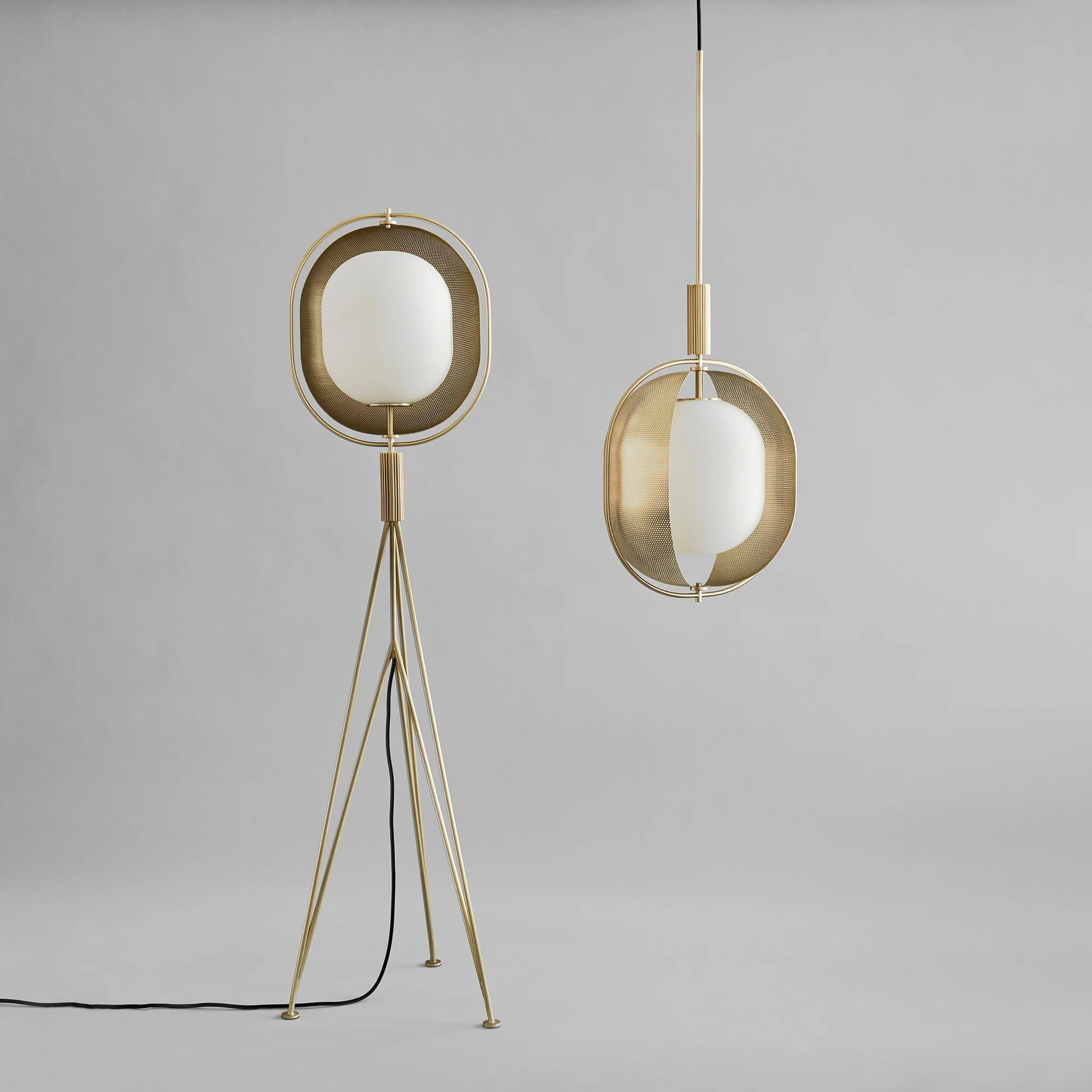 Pearl Pendant - Brass - Image 7
