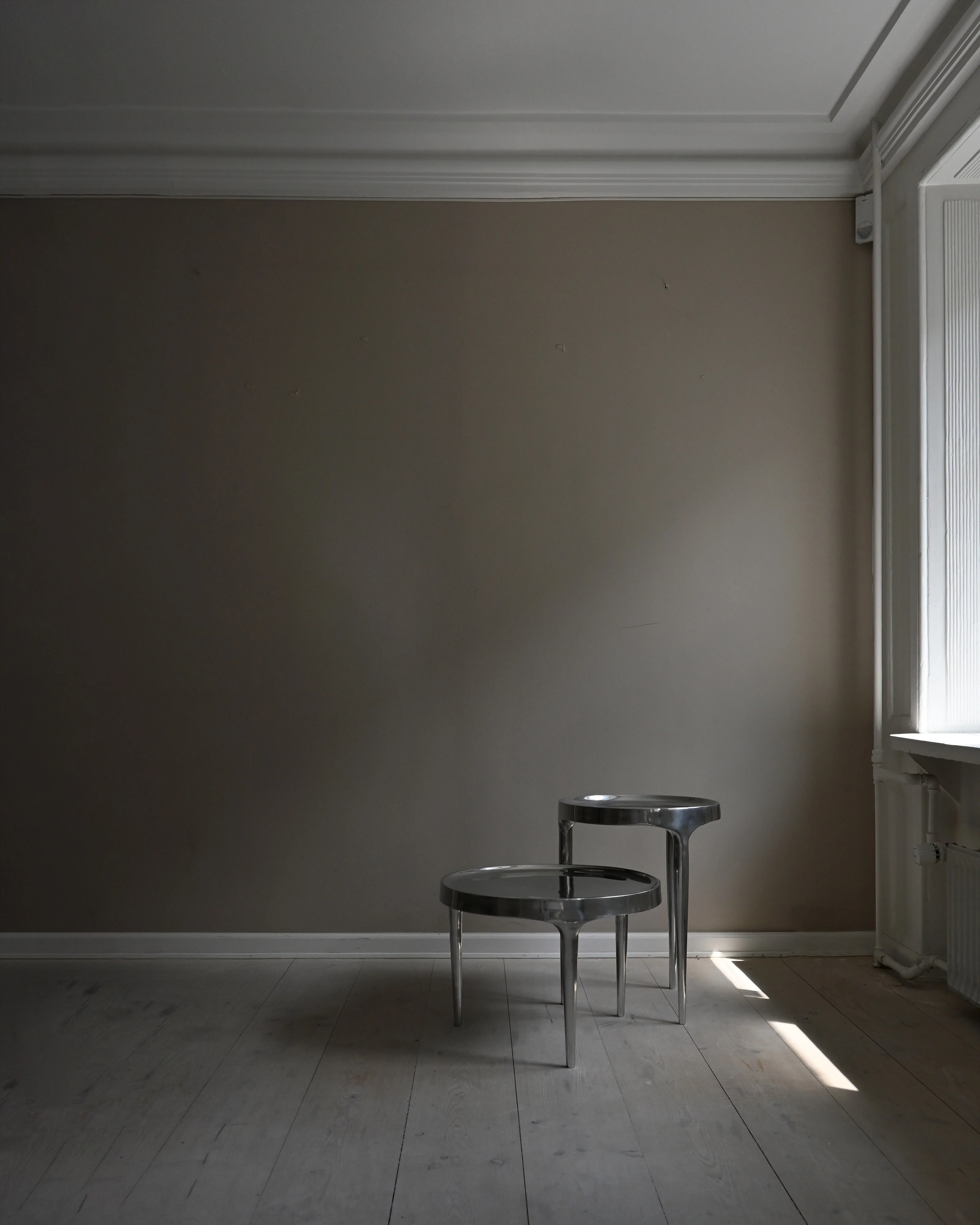 Phantom Table, Low - Chrome - Image 5