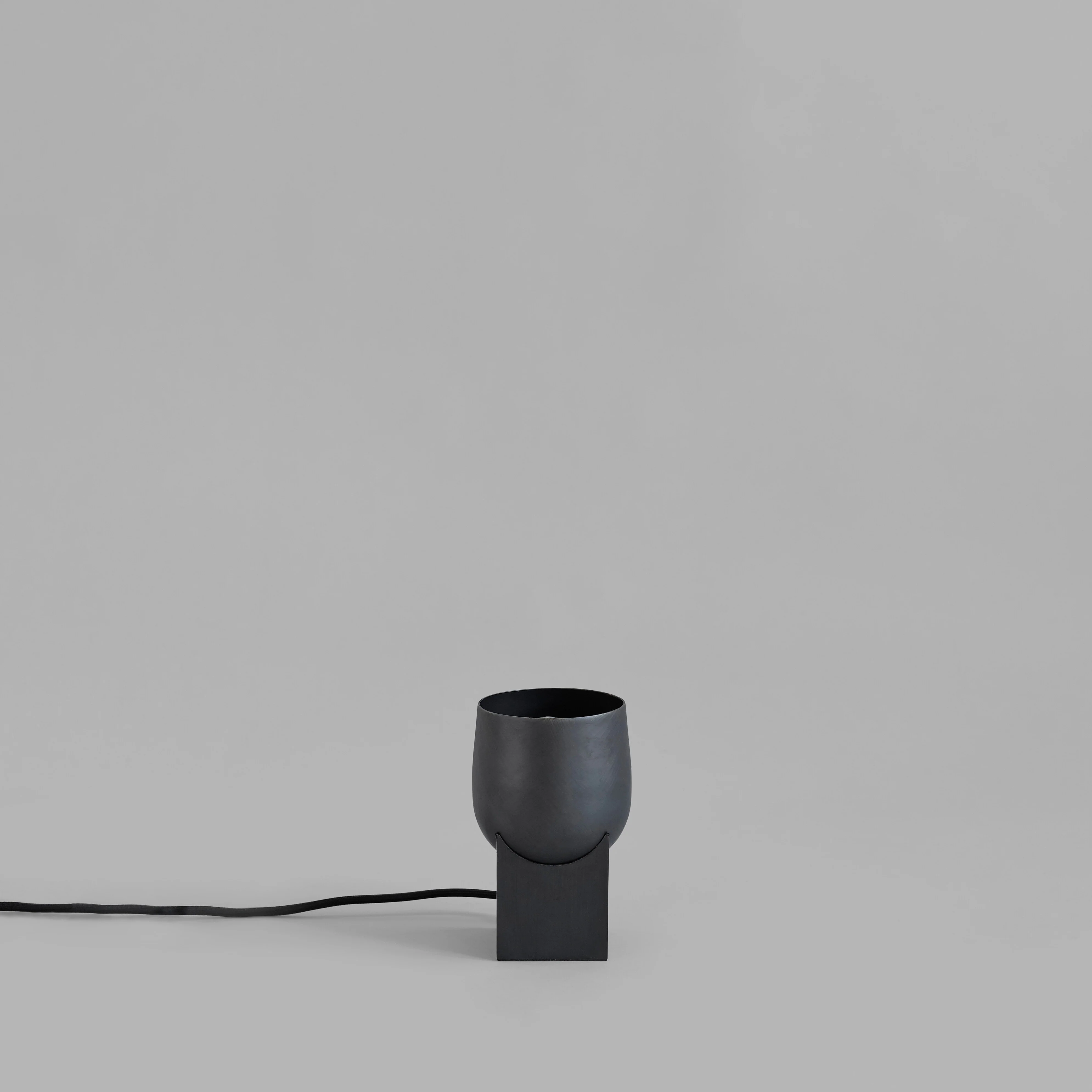 Pivot Table Lamp - Bronze - Image 4
