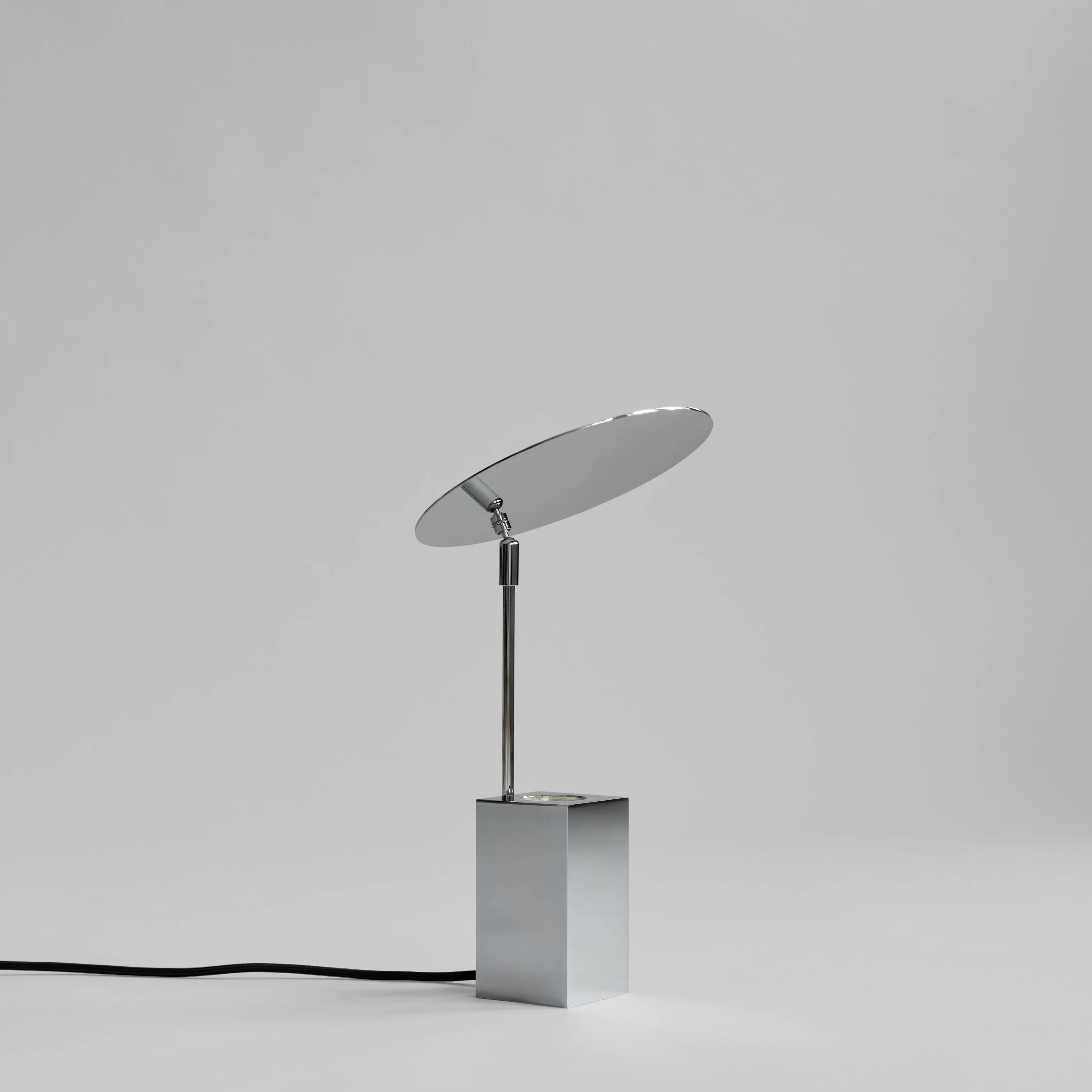 Reflect Table Lamp - Chrome - Image 10