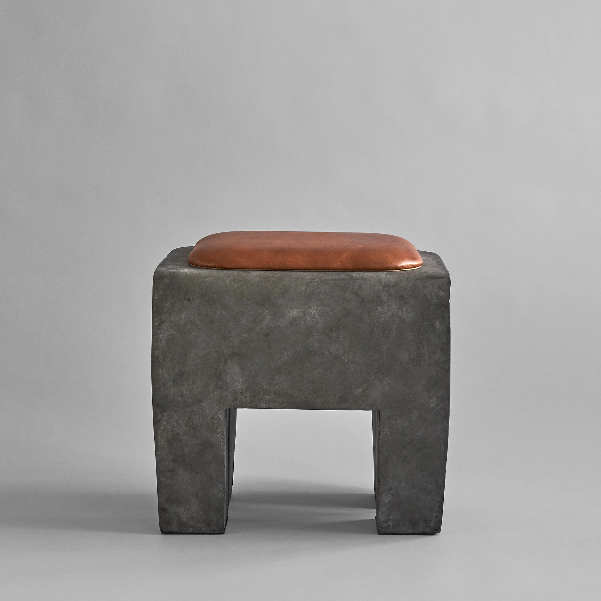 Sculpt Stool - Concrete - Image 10