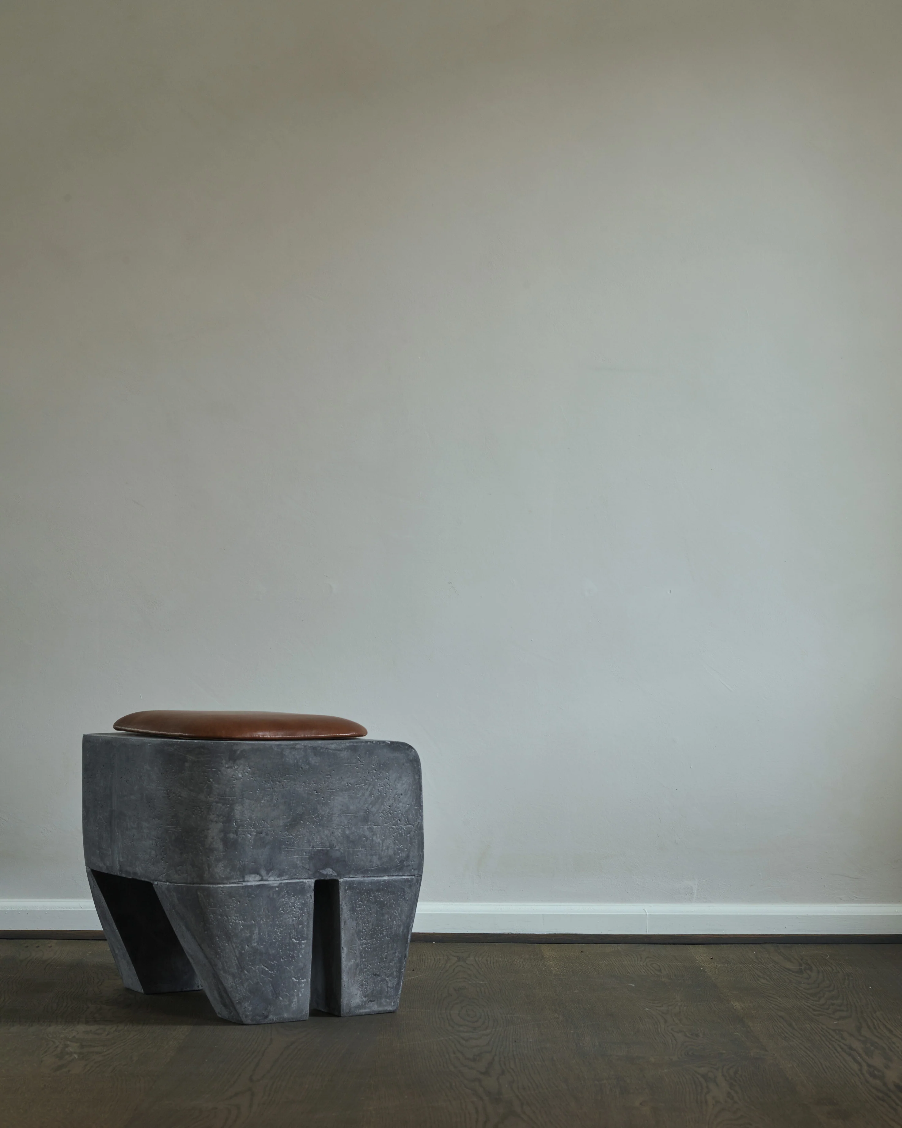 Sculpt Stool - Concrete - Image 5