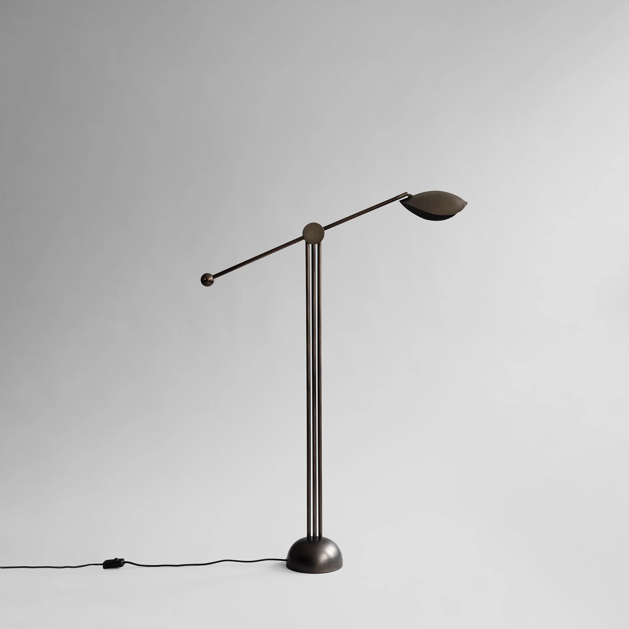 Stingray Floor Lamp - Bronze - Image 4