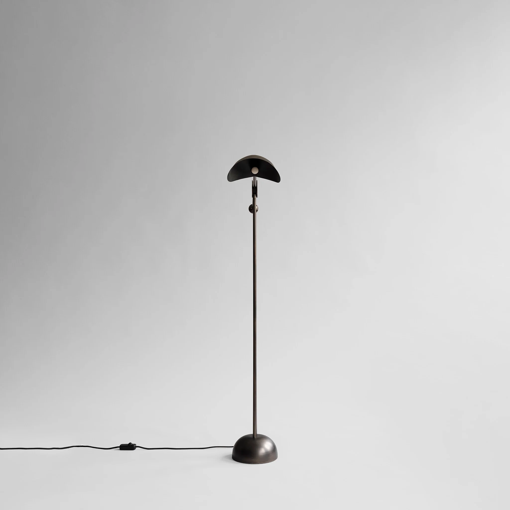 Stingray Floor Lamp - Bronze - Image 5