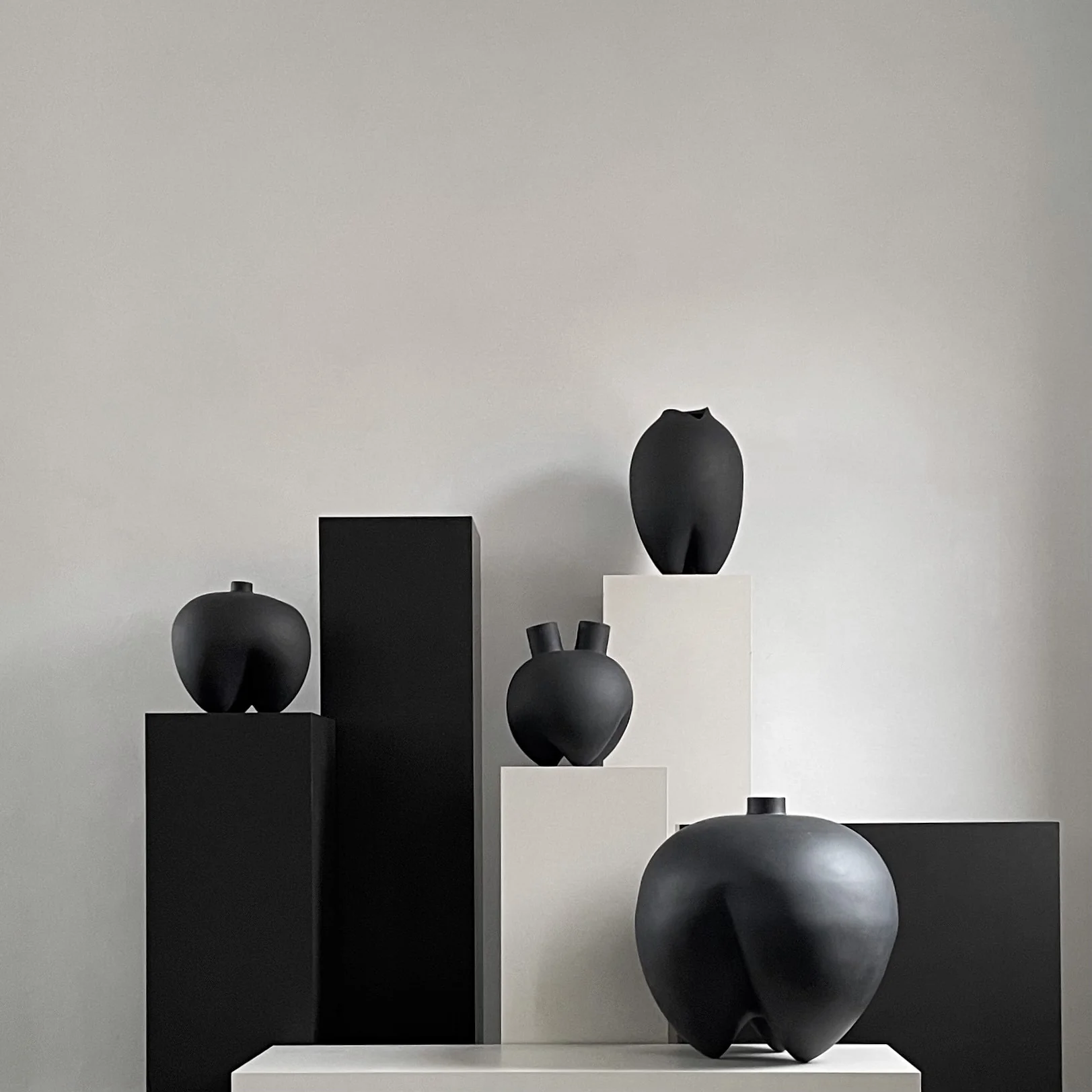 Sumo Vase, Horns - Coffee - Image 3
