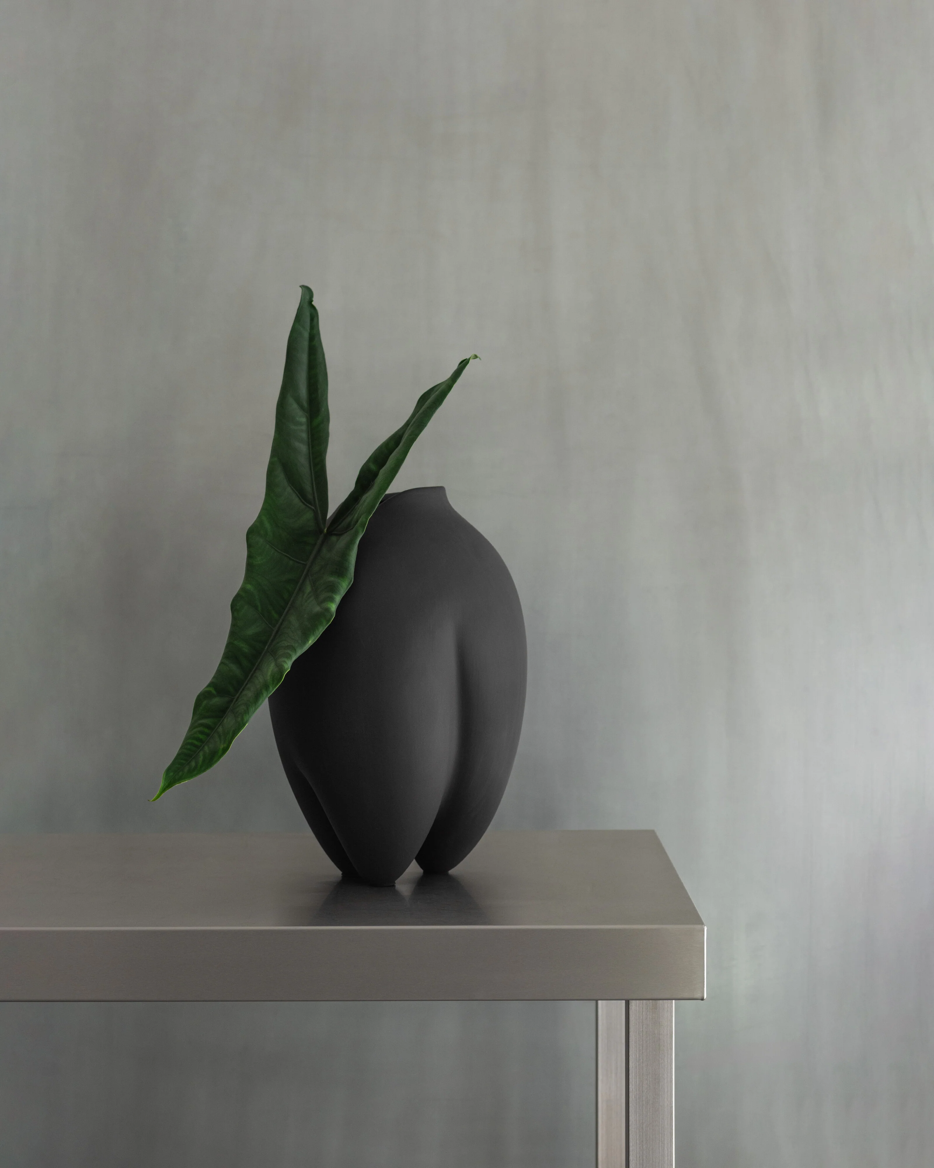 Sumo Vase, Slim - Coffee - Image 3