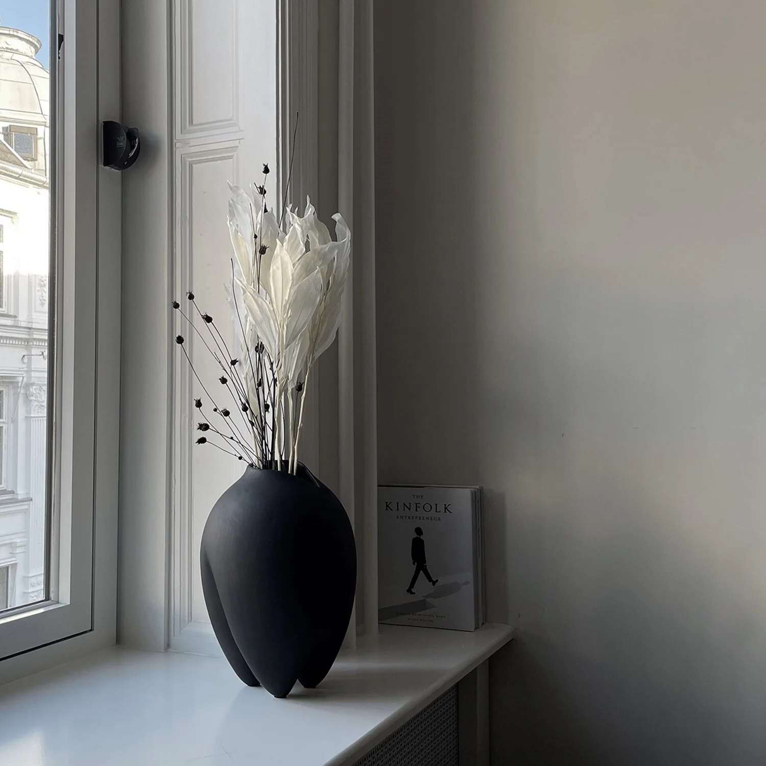 Sumo Vase, Slim - Coffee - Image 6