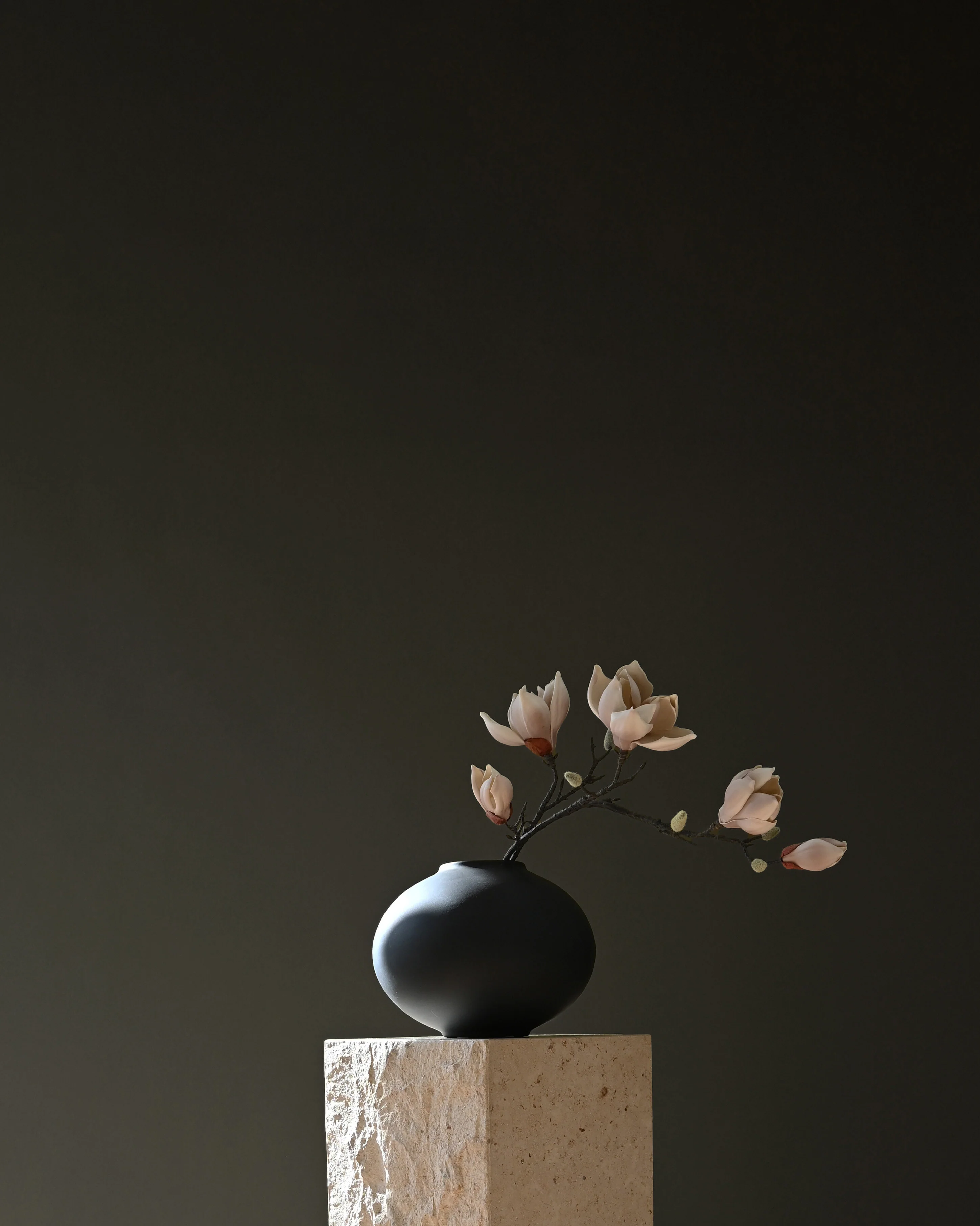 Sunao Vase Fat, Mini - Black - Image 2