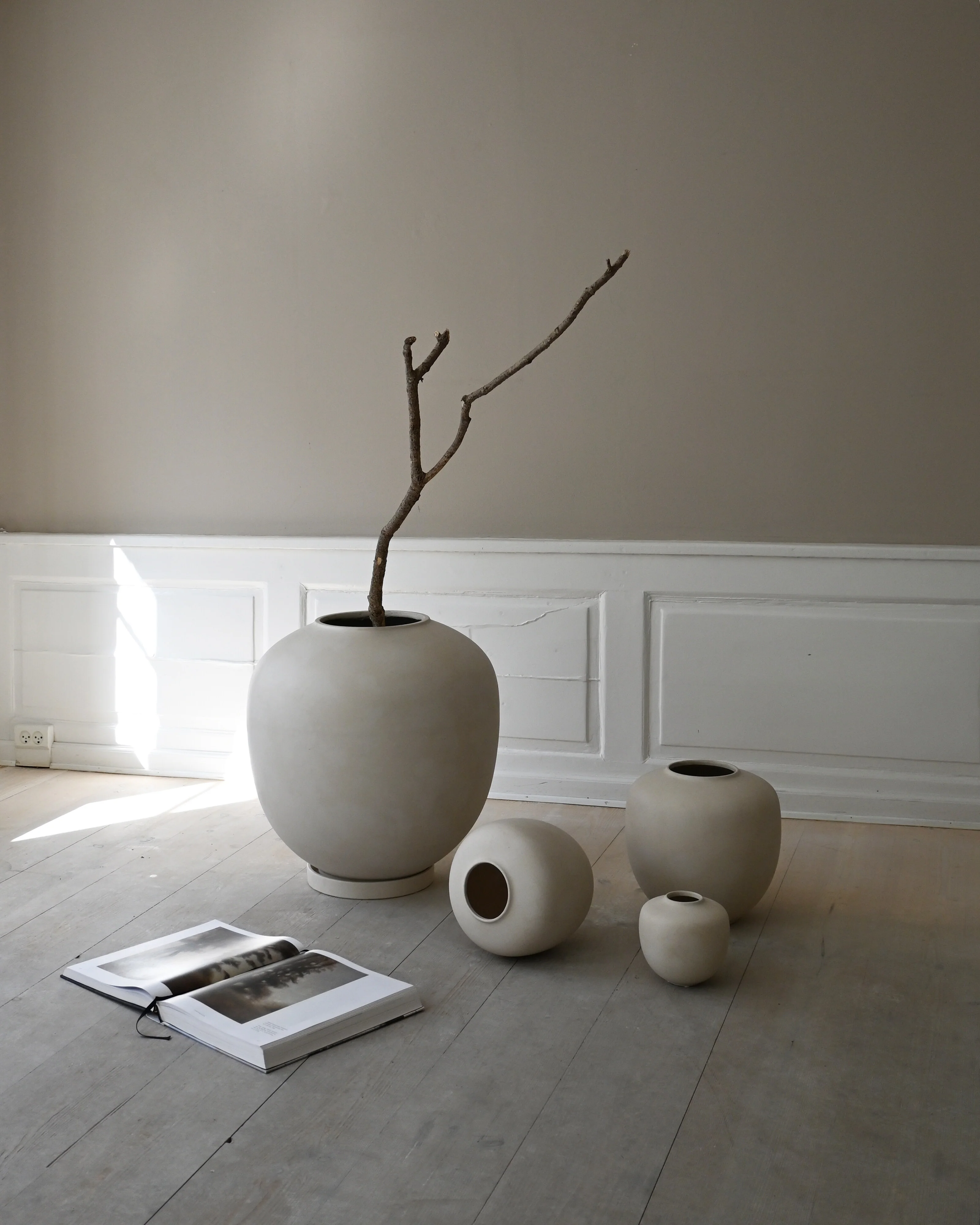 Sunao Vase, Medio - Birch - Image 8