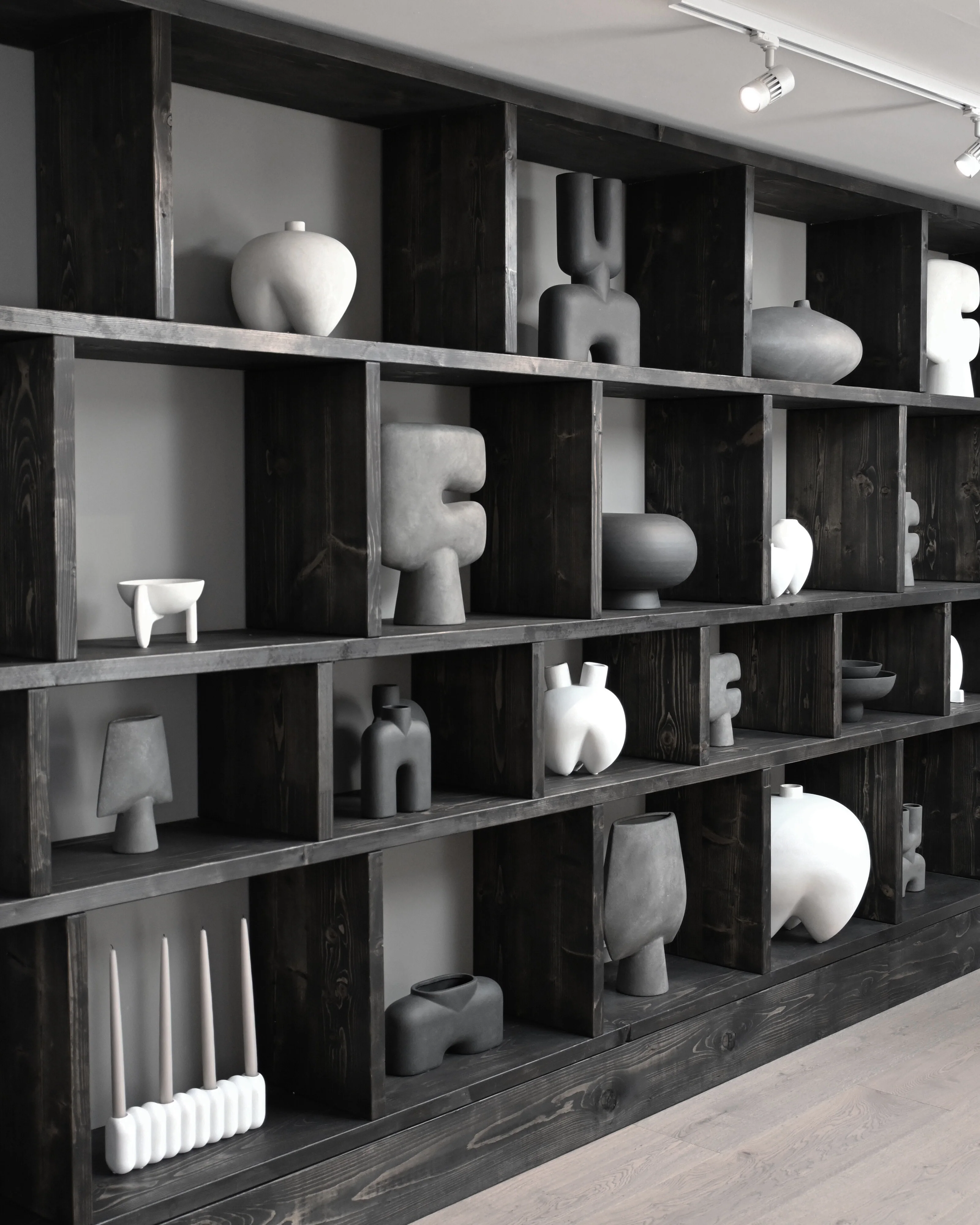 Tribal Vase, Big - Dark Grey - Image 3