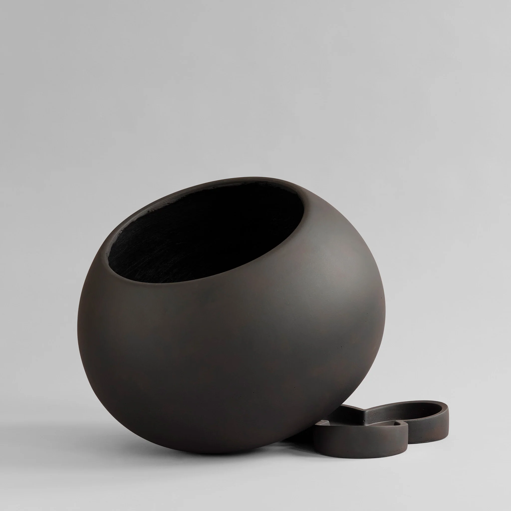 Urchin Plant Pot, Big - Coffee - Image 8